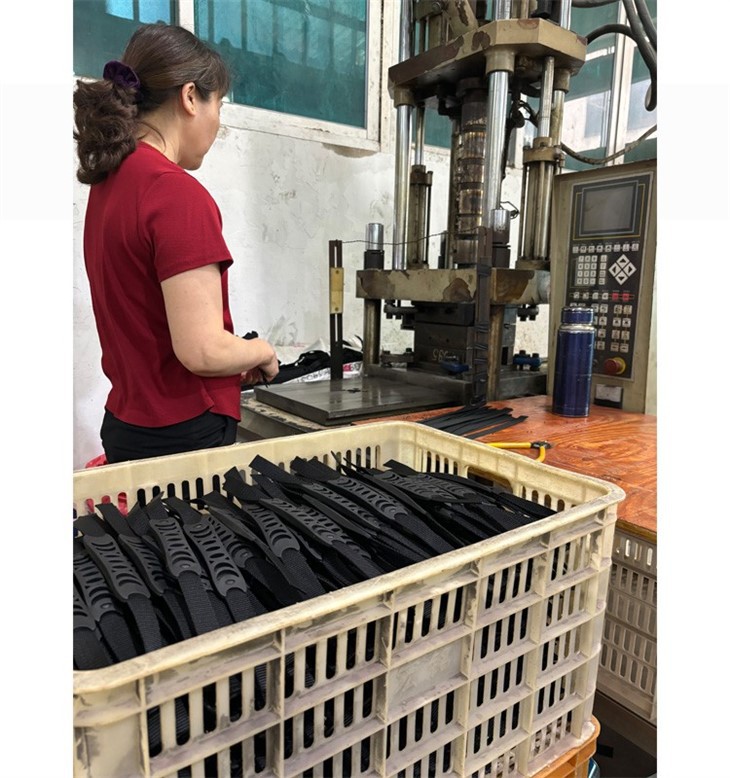 Rubber Pad For Luggage